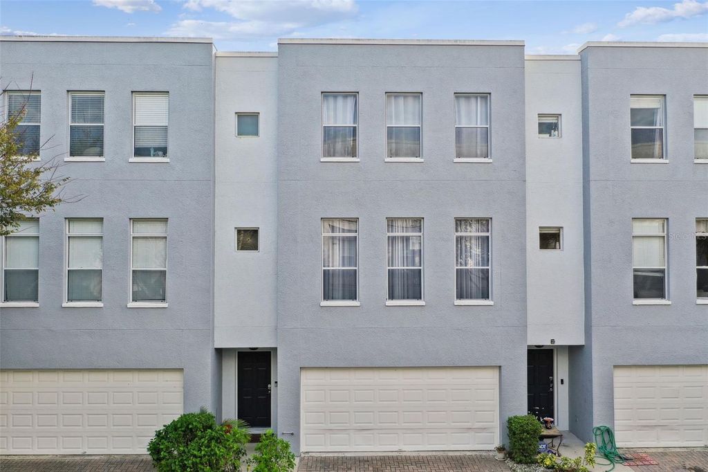 Image 1 of property listing at 4516 BAY SPRING COURT, Tampa, FL 33611