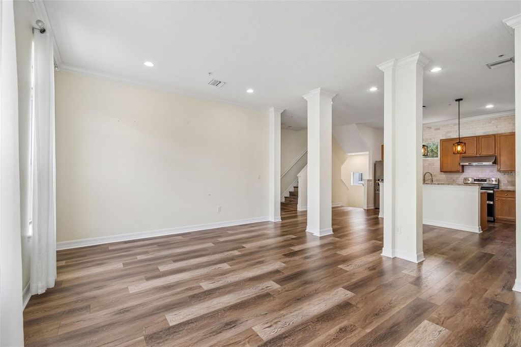 Image 17 of property listing at 4516 BAY SPRING COURT, Tampa, FL 33611