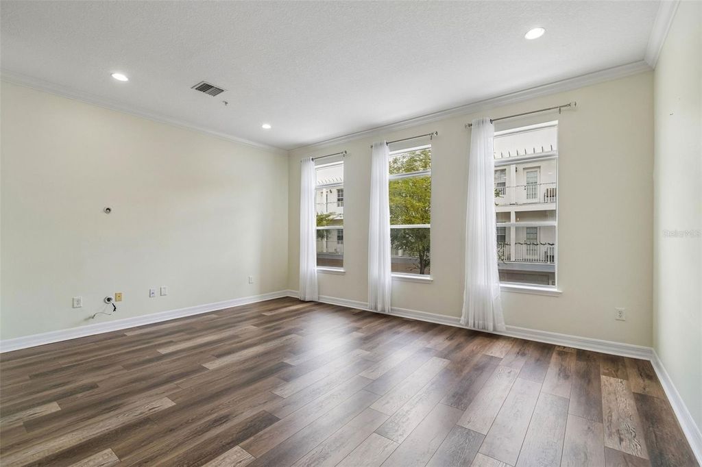 Image 18 of property listing at 4516 BAY SPRING COURT, Tampa, FL 33611