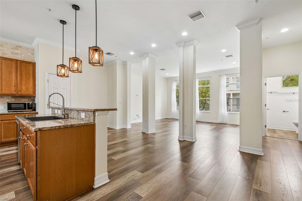 Image 3 of property listing at 4516 BAY SPRING COURT, Tampa, FL 33611