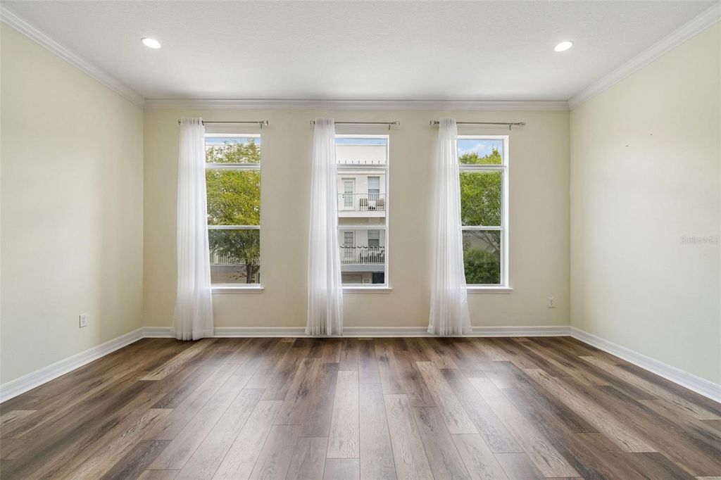 Image 4 of property listing at 4516 BAY SPRING COURT, Tampa, FL 33611