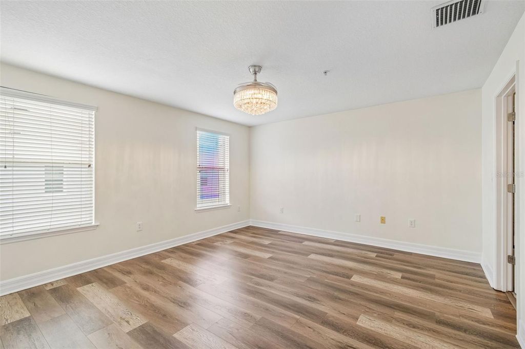 Image 34 of property listing at 4516 BAY SPRING COURT, Tampa, FL 33611