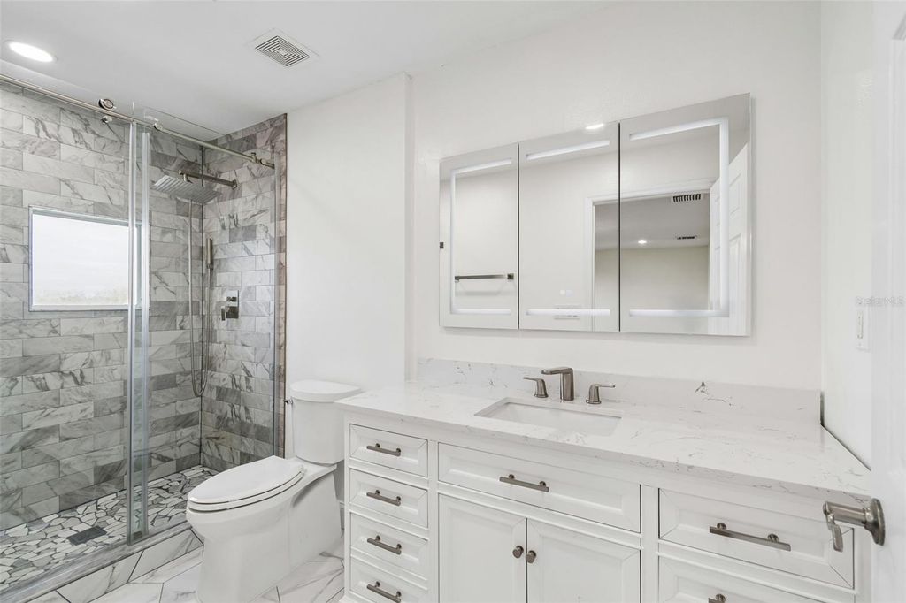 Image 5 of property listing at 4516 BAY SPRING COURT, Tampa, FL 33611