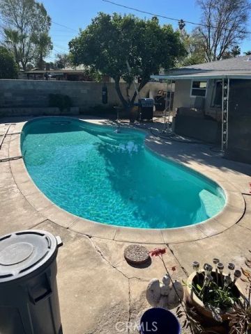 4363 Santee, Riverside, CA 92504