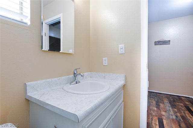 4770 Topaz Street 108, Las Vegas, NV 89121