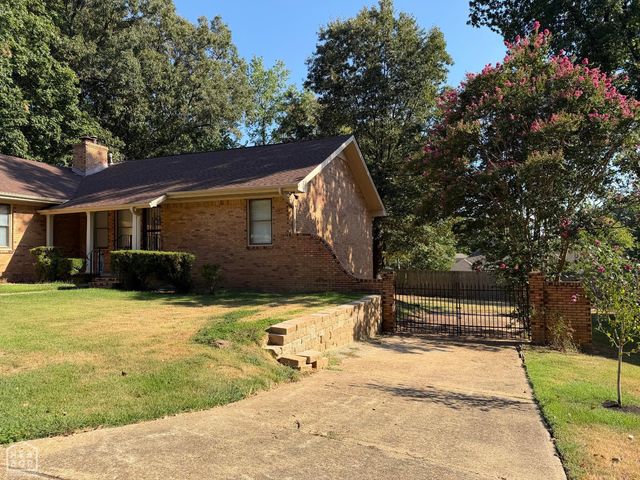 107 E Stroud Street, Jonesboro, AR 72401