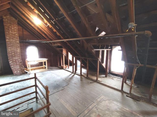 8786 ANTHONY HWY, Waynesboro, PA 17268
