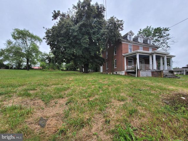8786 ANTHONY HWY, Waynesboro, PA 17268
