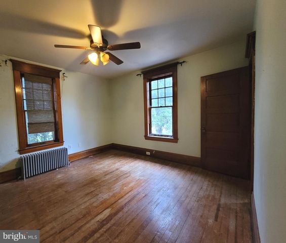 8786 ANTHONY HWY, Waynesboro, PA 17268