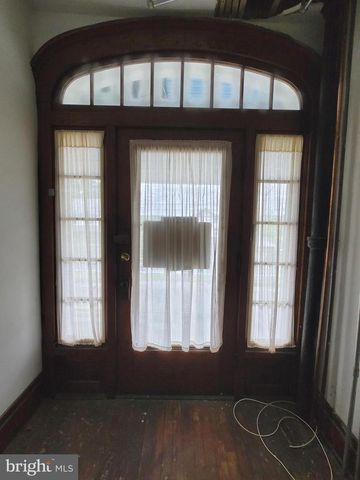 8786 ANTHONY HWY, Waynesboro, PA 17268