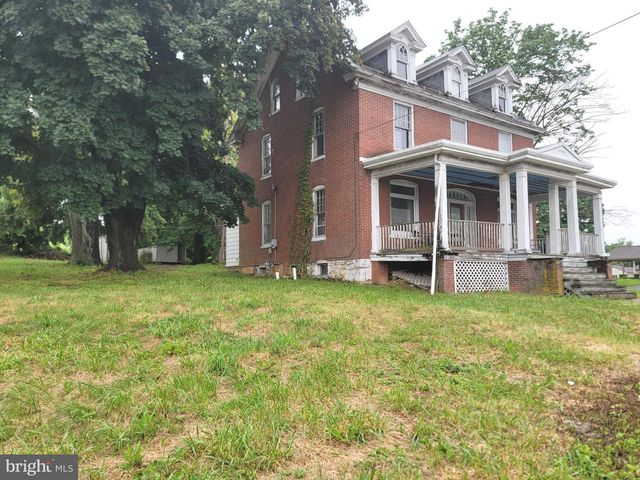 8786 ANTHONY HWY, Waynesboro, PA 17268