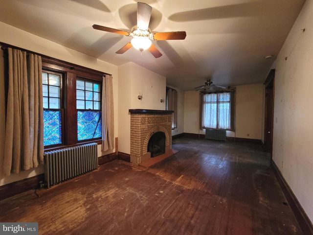 8786 ANTHONY HWY, Waynesboro, PA 17268