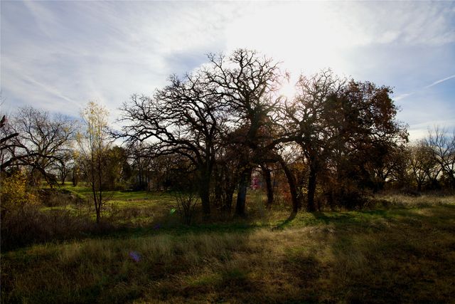 111 N Stadium Drive, Alvord, TX 76225
