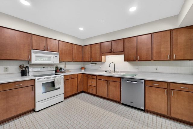 13 Oxwood Circle, Madison, WI 53717
