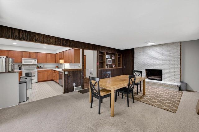 13 Oxwood Circle, Madison, WI 53717