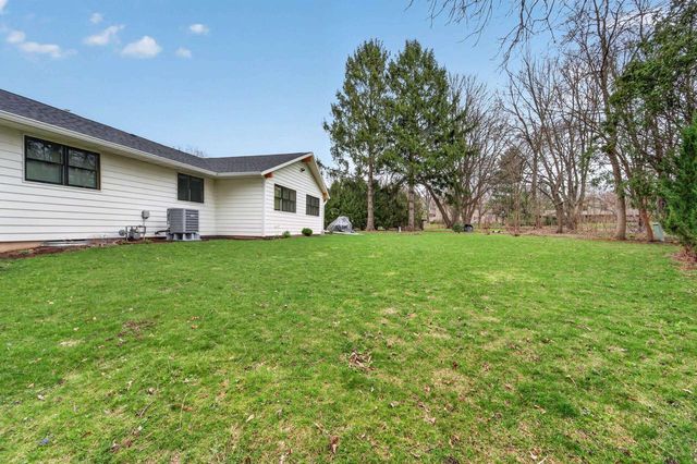13 Oxwood Circle, Madison, WI 53717