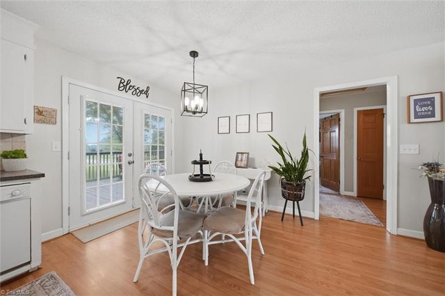 141 Marview Drive, Boonville, NC 27011
