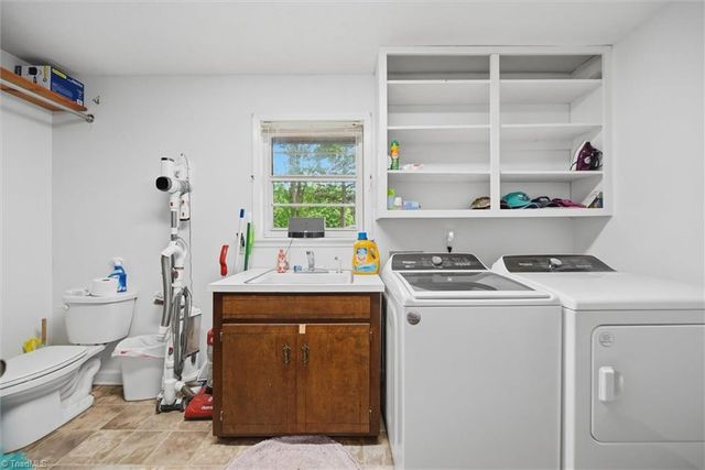 141 Marview Drive, Boonville, NC 27011