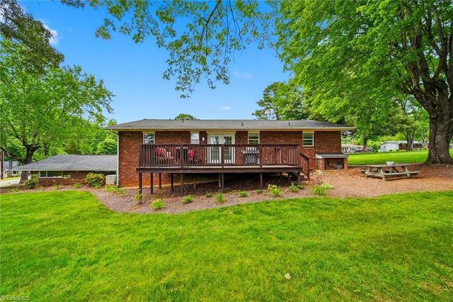 141 Marview Drive, Boonville, NC 27011