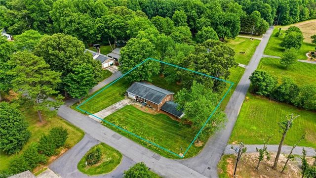 141 Marview Drive, Boonville, NC 27011