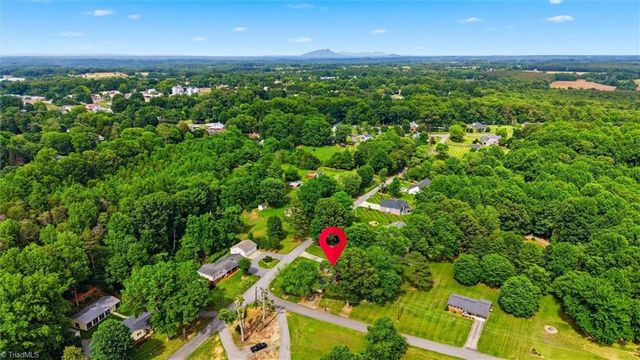 141 Marview Drive, Boonville, NC 27011