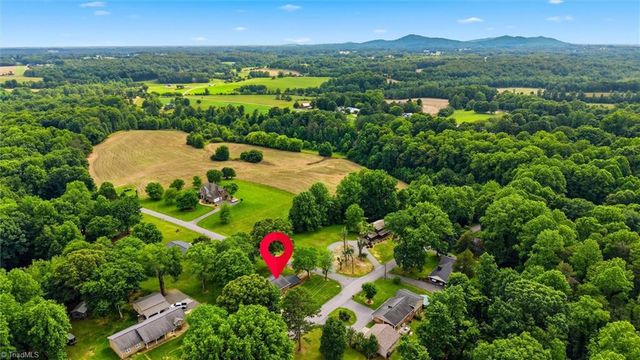 141 Marview Drive, Boonville, NC 27011