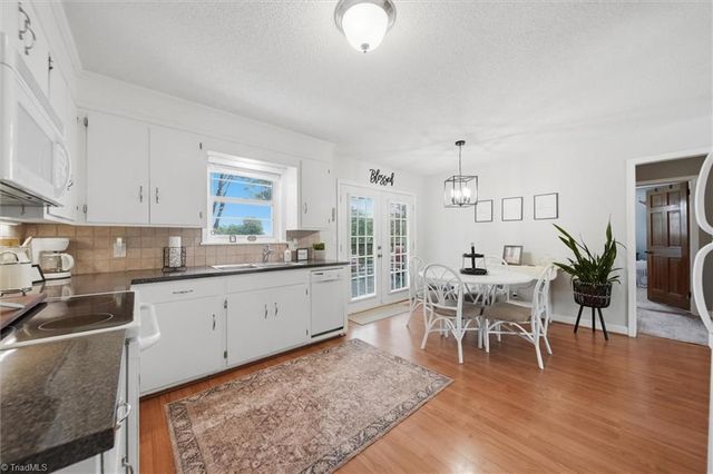 141 Marview Drive, Boonville, NC 27011