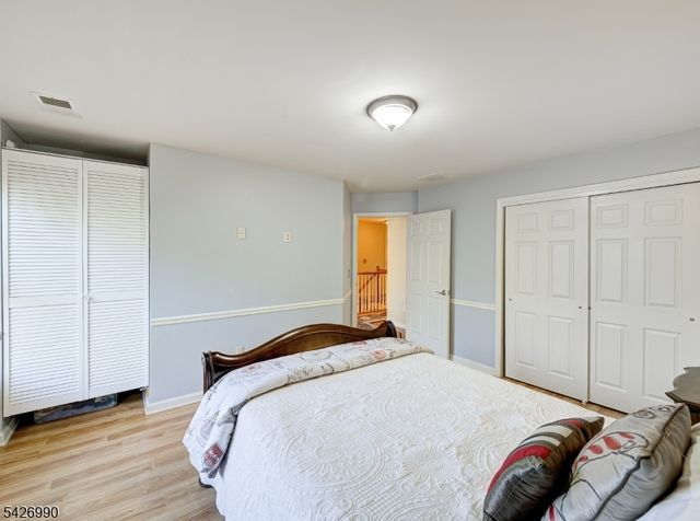 33 Catamaran Ct, Mount Arlington Boro, NJ 07856
