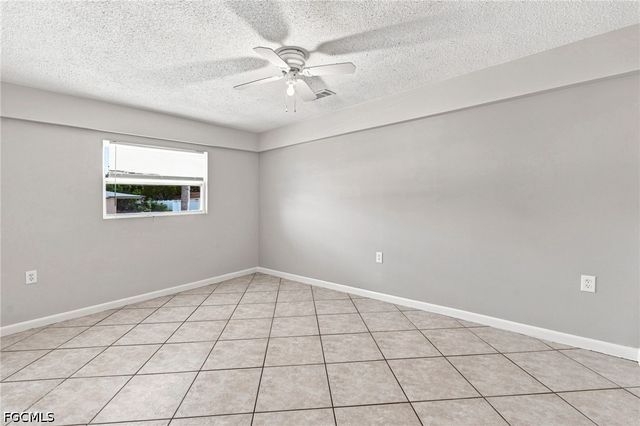 18186 Iris RD, Fort Myers, FL 33967