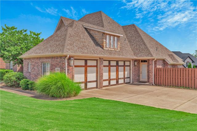 4704 W Mossy Oak Trail, Rogers, AR 72758