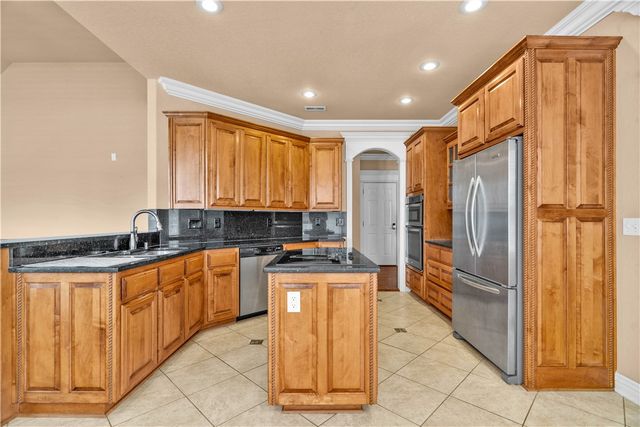 4704 W Mossy Oak Trail, Rogers, AR 72758
