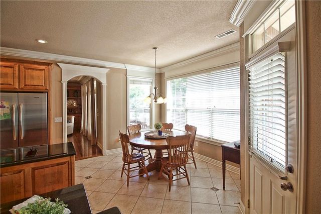 4704 W Mossy Oak Trail, Rogers, AR 72758