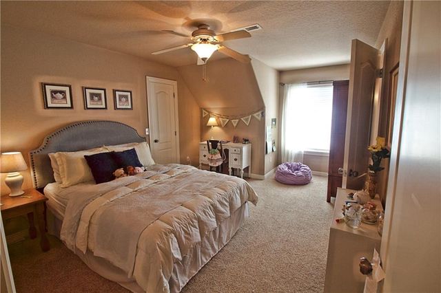 4704 W Mossy Oak Trail, Rogers, AR 72758