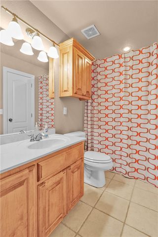 4704 W Mossy Oak Trail, Rogers, AR 72758