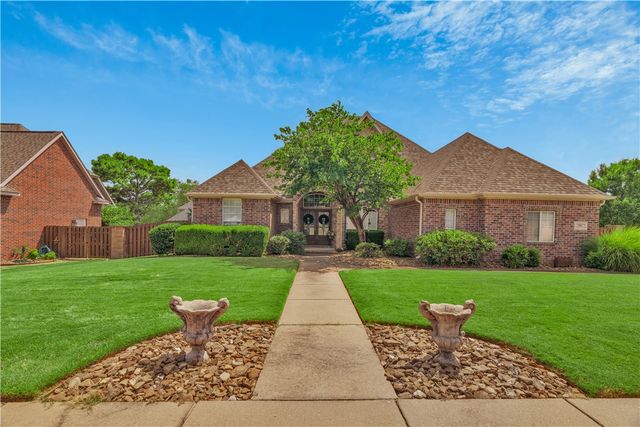 4704 W Mossy Oak Trail, Rogers, AR 72758