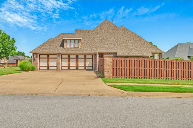 4704 W Mossy Oak Trail, Rogers, AR 72758