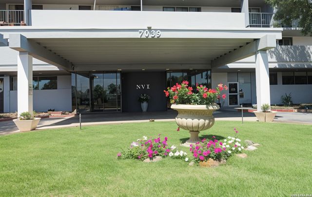 7039 San Pedro Ave Apt 203, San Antonio, TX 78216