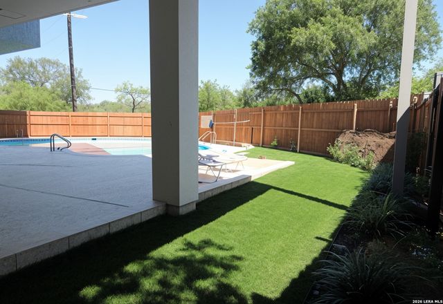 7039 San Pedro Ave Apt 203, San Antonio, TX 78216