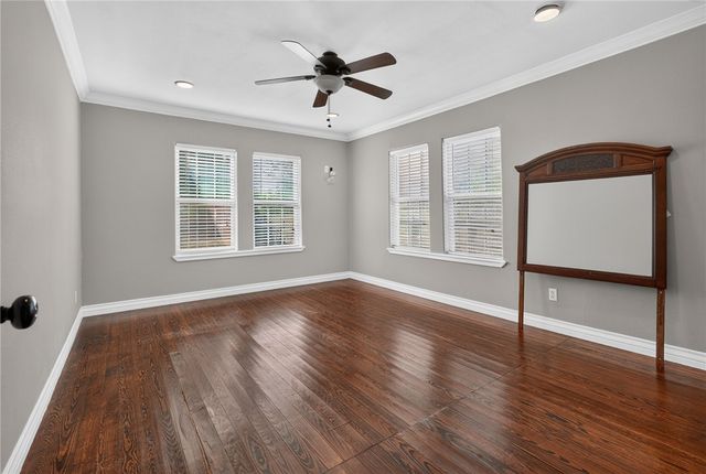407 Fetick Ave, Taft, TX 78390