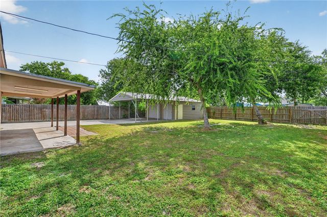 407 Fetick Ave, Taft, TX 78390