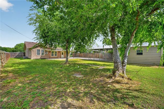 407 Fetick Ave, Taft, TX 78390
