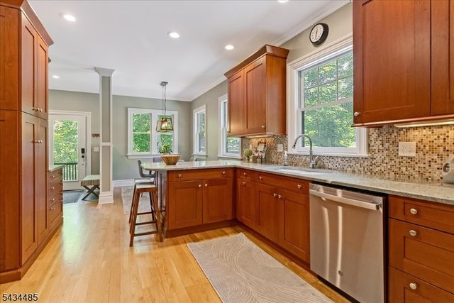 144 Park St, Montclair Twp., NJ 07042