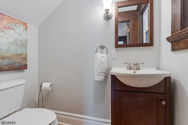 144 Park St, Montclair Twp., NJ 07042