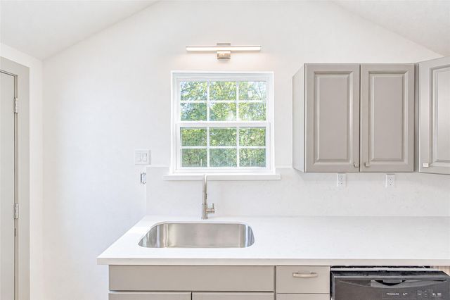 9690 Simmons Drive, Conroe, TX 77385