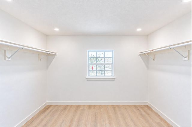 9690 Simmons Drive, Conroe, TX 77385
