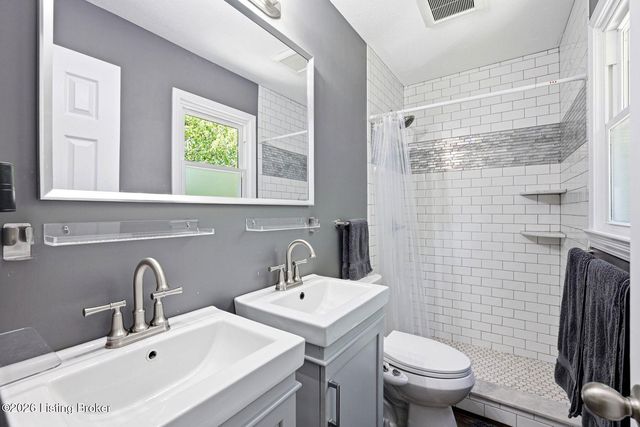 3013 Stonebridge Rd, Louisville, KY 40241