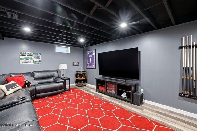 3013 Stonebridge Rd, Louisville, KY 40241