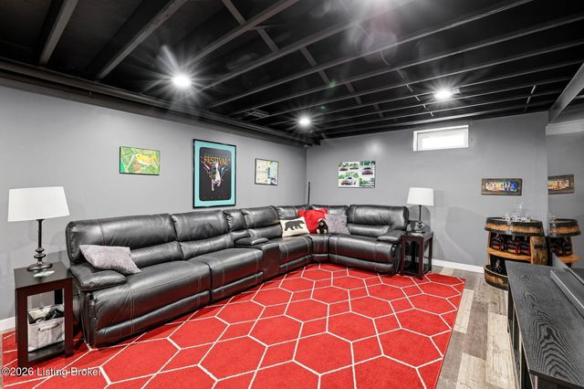 3013 Stonebridge Rd, Louisville, KY 40241