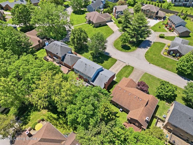 3013 Stonebridge Rd, Louisville, KY 40241