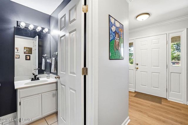 3013 Stonebridge Rd, Louisville, KY 40241